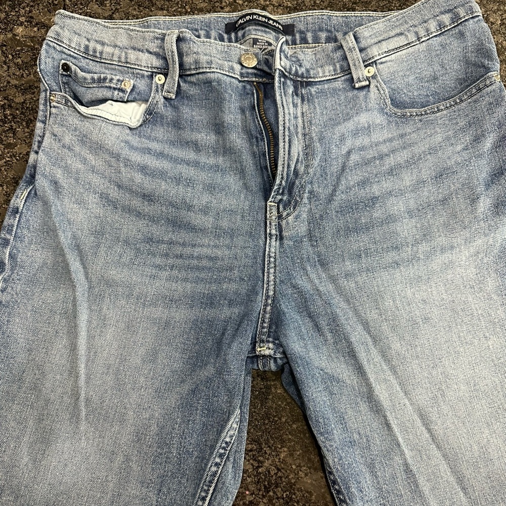 Calvin Klein men's denim shorts. Size 34 with 9" inseam.